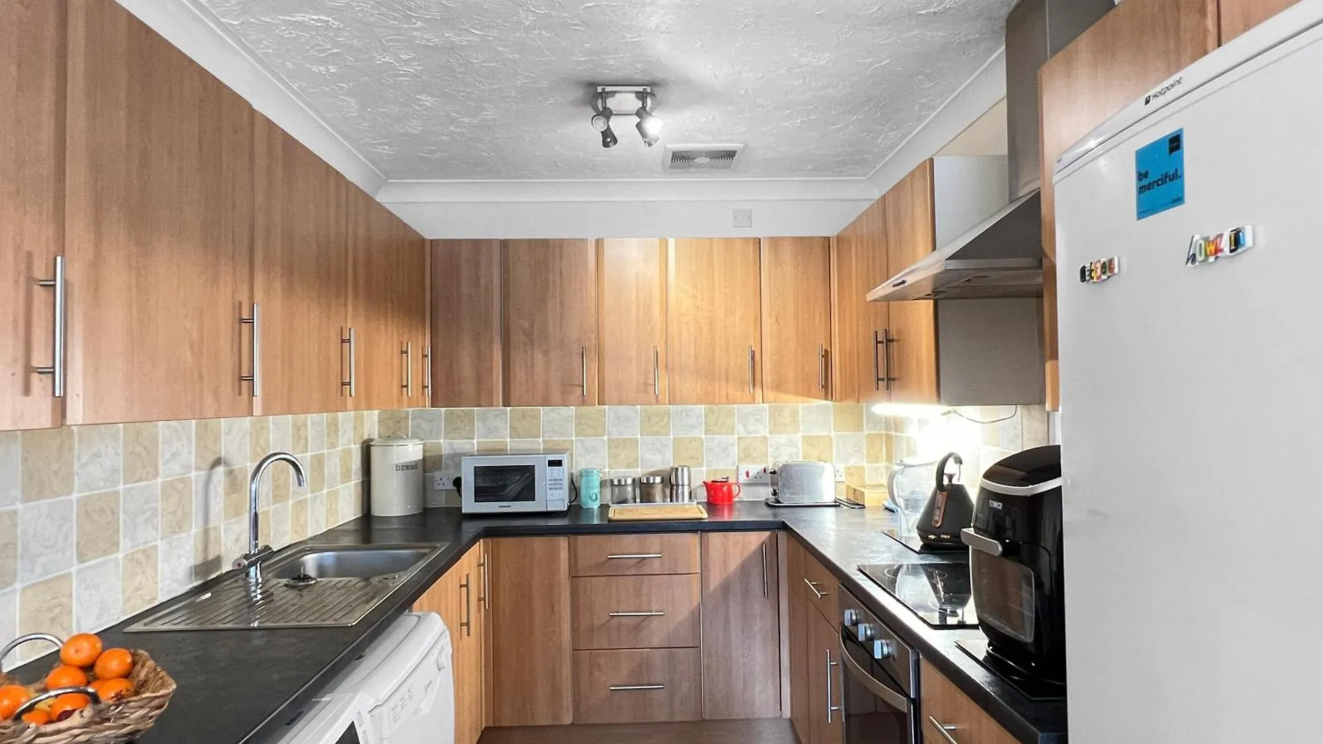 Spacious 2-Bedroom Ground Floor Flat With Free Parking Cambridge Apartment