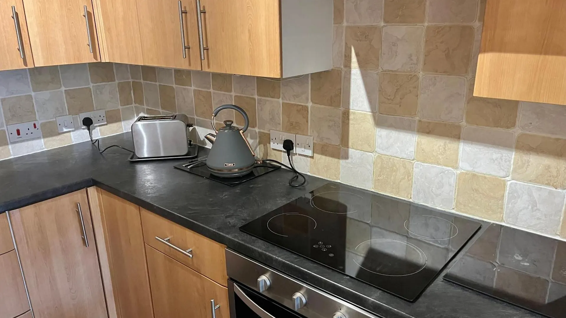 Spacious 2-Bedroom Ground Floor Flat With Free Parking Cambridge Großbritannien